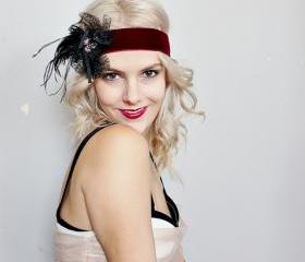 1920s burgundy velvet and black art deco feather headband