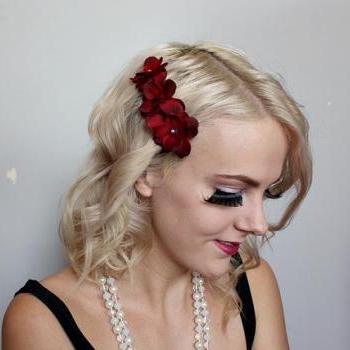 deep red floral flowers clear hair comb // burlesque // flapper style // floral